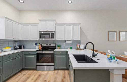 Townhome w heated pool & game room - Foto 33