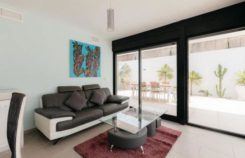 Grand Villa with Pool - Foto 32