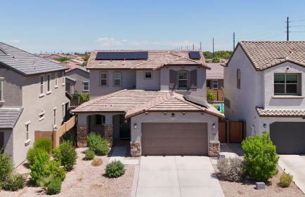 Modern Desert Home-Great for families & groups, near golf, hiking, and city fun, Private in-law suite with own entrance also available separately - Foto 45