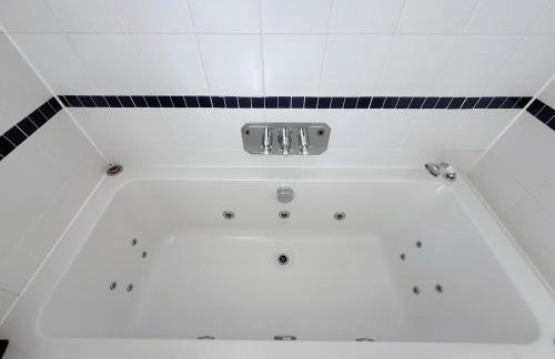 Elegant 4-Story Townhouse Near Victoria Station - Foto 6