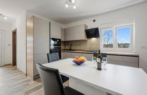 4 Bedroom Stunning Home In Skradin - Foto 4