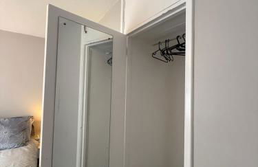 Charming 3 BR - NEC HS2- Long Stays Wifi Parking Airport - Foto 32