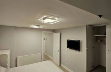 Luxury Flat - With Roof Terrace - Photo 9