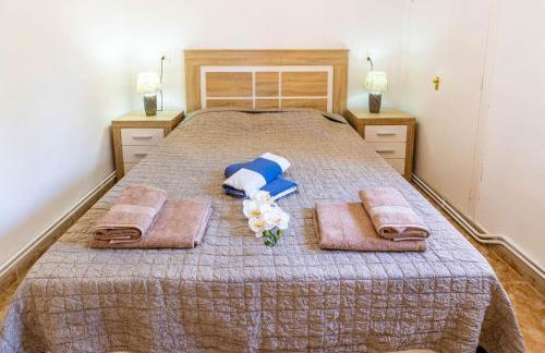 Paraíso Familiar en Marisol Park Bungalow con Piscina, Tenis y Parking - Foto 29