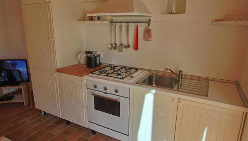 Cottage in Montelabbate with Pool & Forest - Foto 4