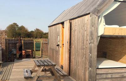 Lushna 2 Petite at Lee Wick Farm Cottages & Glamping - Foto 5