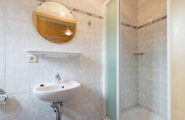 Spacious Retreat by Lake - Photo 21