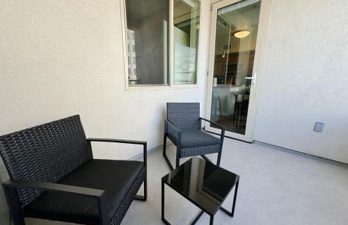 Stylish 1 Bedroom Apartment in LA with Free Parking - 10 Minutes away from Ceders Sinai - Foto 27