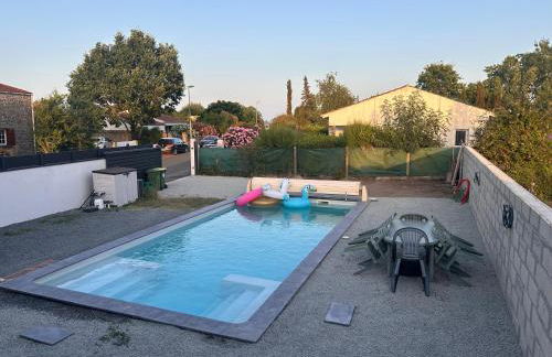 Maison à Oléron avec piscine chauffée et privée - Foto 1