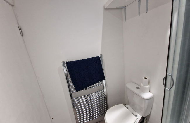 Impeccable 1-bed Apartment in London - Foto 14