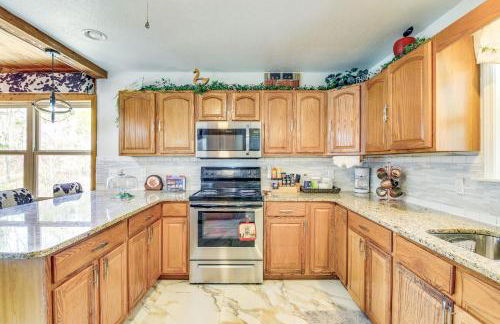 Waterfront Dandridge Cabin, 24 Mi to Pigeon Forge! - Photo 9