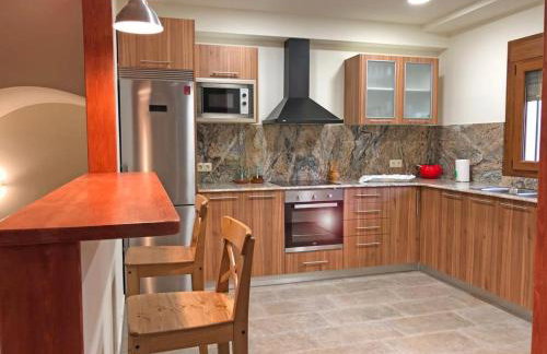 Spacious House in Cretas with Mountain View - Foto 4