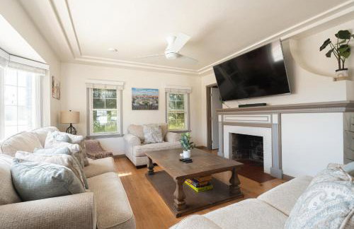 The SOFI Special - Modern Retreat, Dog Friendly - Photo 27