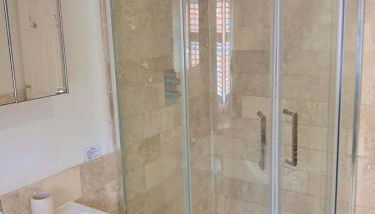 Cybil's Retreat - Renovated 2 bedroom house with enclosed garden - Foto 5