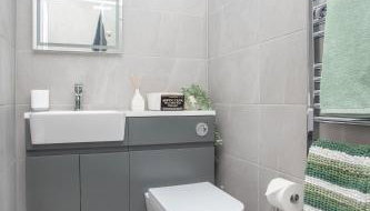 Stylish & Lovely Studio with Parking In New Forest! - Foto 5, towels