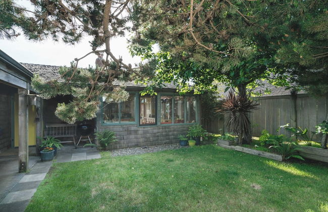 Arch Cape Escape by Avantstay Sensational Clift Top Home w/ Pacific Ocean Views - Photo 36