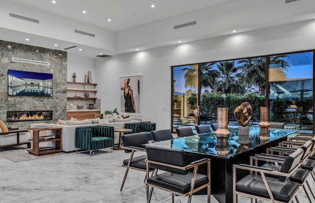 Sleeps 17 Pool & Pickleball Sun-kissed Desert Escape Bravo Villa #1 by Avantstay - Foto 17