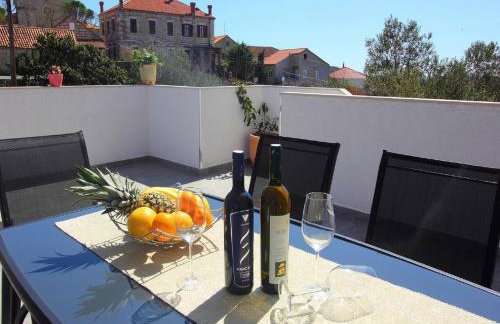 Apartment Milenka - Four Bedroom Apartment with Terrace - Photo 4