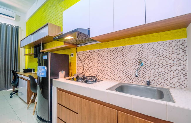 Cozy Studio with Bunk Bed at Dave Apartment near UI - Foto 14