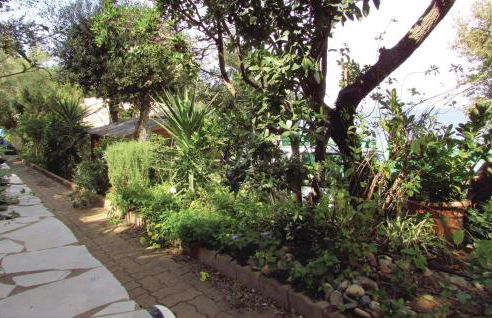 3 Bedroom Nice Home In Porto Vecchio - Foto 8