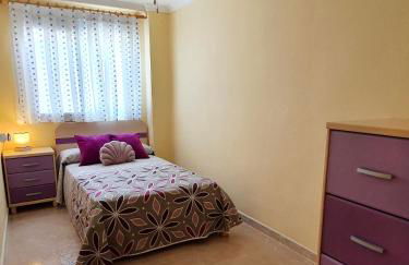 Piso familiar con amplia terraza 300m de la playa - Foto 18