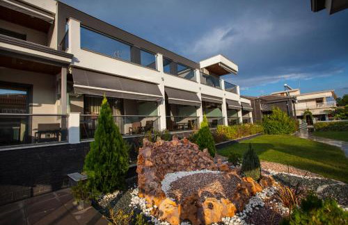 Amalia Center - Photo 24