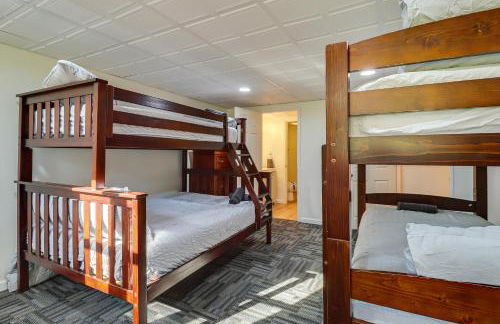 Hot Tub, Sauna and Game Room Spacious Poconos Gem! - Foto 24