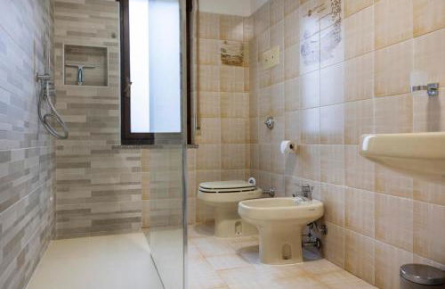 Casa More, Costa Volpino Ospitar - Photo 23