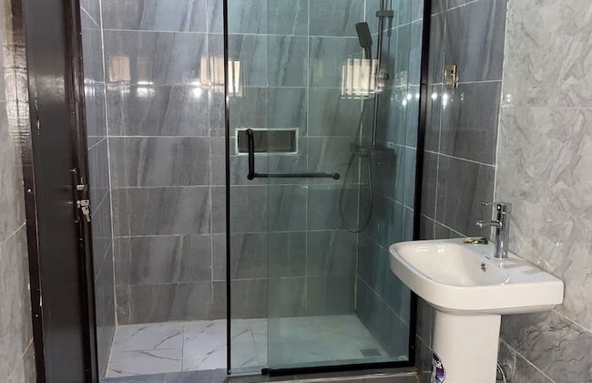 Aaron's Place Luxury Apartments & Rooms - Photo 60