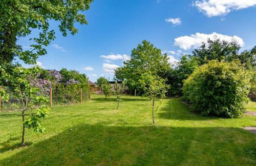 Rosebank House - 12 Guests, 6 Ensuite Bedrooms, EV point, Games Rooms, Wood Burner, Pet Friendly! - Photo 57