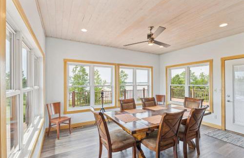 Lakeside 4BR Retreat Private, Peaceful & Scenic villa - Foto 17