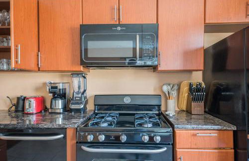 7BR 7BA Big House 1 block from Tropicana and Beach - Foto 30