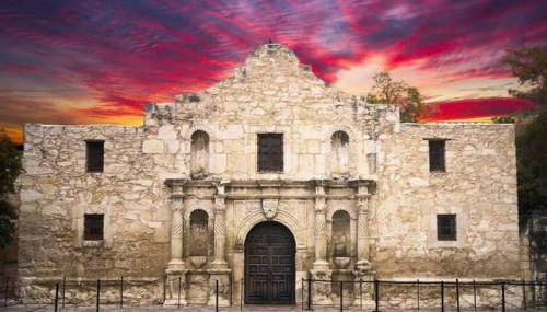 Walk to the Alamodome! Sleeps 6, Pet Friendly - Foto 3