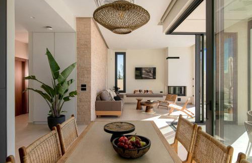 Anantia Villa 1 - Scenic View, 50 m2 infinity pool - Photo 12