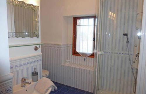 Luxurious Villa in Cazaubon with Swimming Pool - Photo 17