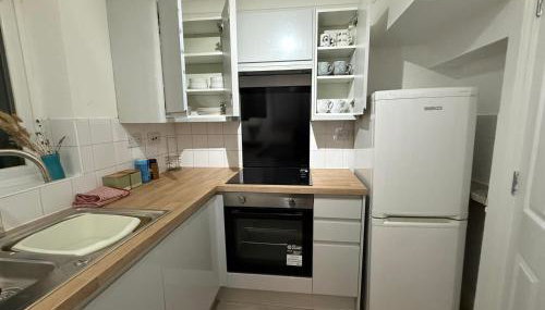 Comfy, king bed families & Contractors welcome - Foto 2