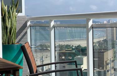 OCEAN FRONT UNLIMITED COM VISTA MAR - Wi-FI, Piscina Borda infinita Aquecida de frente ao Mar, Jacuzzi, Saunas e Academia - Photo 1