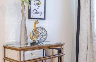 Regal 4 bed with hot tub close to Universal sleeps 15 - Foto 35