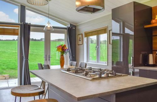 Whitey Top Country Lodge - Photo 6