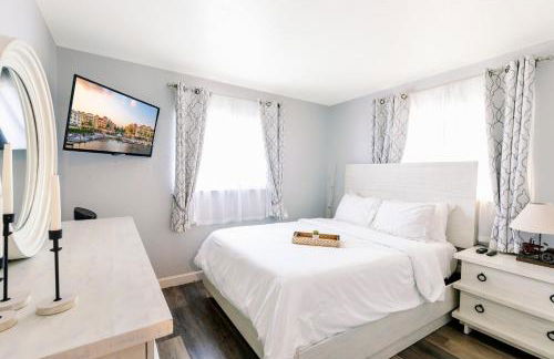 Coastal Farmhouse with mini Golf, Private Beach &Spa - Photo 17