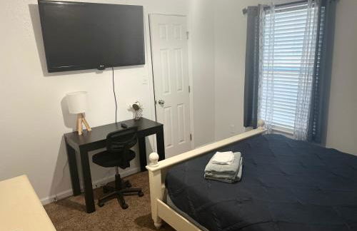 3 Bed 3 Bath Townhome - Foto 22