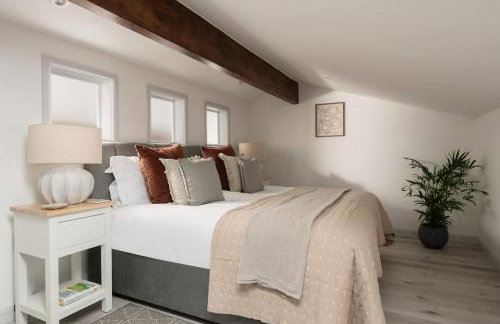 Goodwood - Modern Stay in Cotswolds with Hot Tub - Foto 4