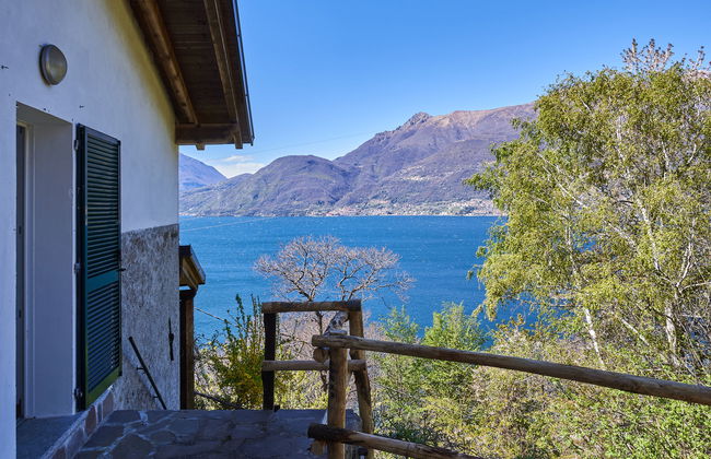 2 bedroom Apartment in Bellano with garden and terrace - Photo 22