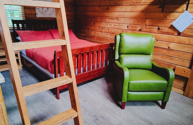 Kozy Haven Log Cabin Rentals - Foto 11