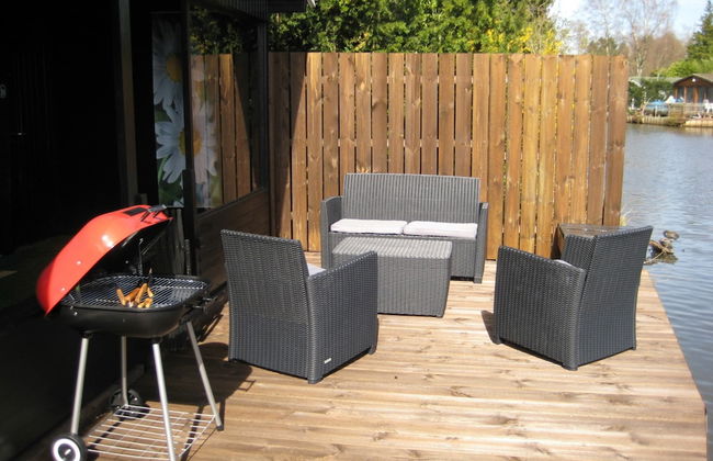 Modern Waterfront Chalet - Photo 12