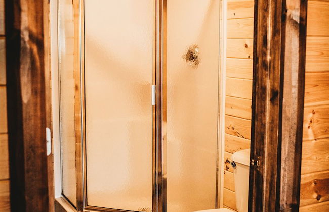 Edge-O-Dells Resort - 21 and Older - Photo 32