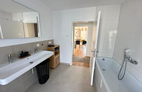 Modernes 2-Schlafzimmer Business EG Wohnung in Ehningen, IBM, Mercedes-Benz Sindelfingen, S-Bahn und A81 mit Parkplatz - Foto 18