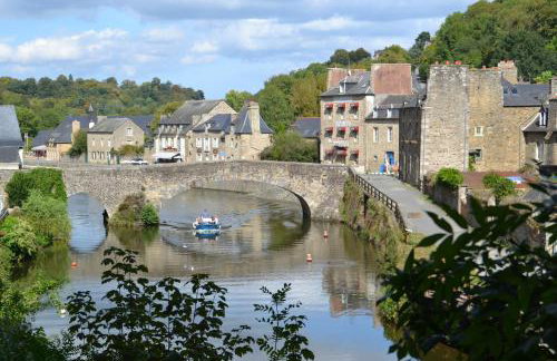 Vue sur le port de Dinan - Foto 33