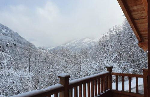 Chalet entier 110m2 avec vue et sauna à 10 min des pistes - Photo 12