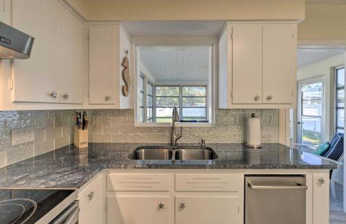 Venice Home w/ Fire Pit & Grill: 2 Mi to Beach! - Foto 15